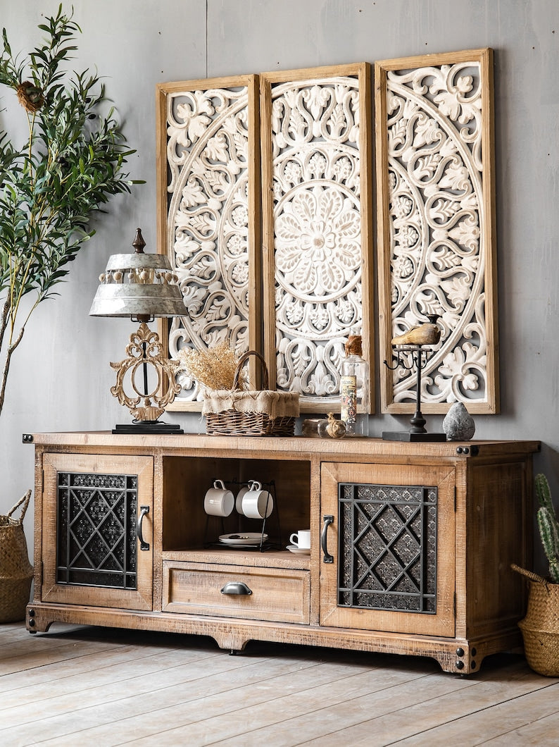 Elegant Carved Wooden Wall Panel – Artistic Accent for Modern & Traditional Spaces